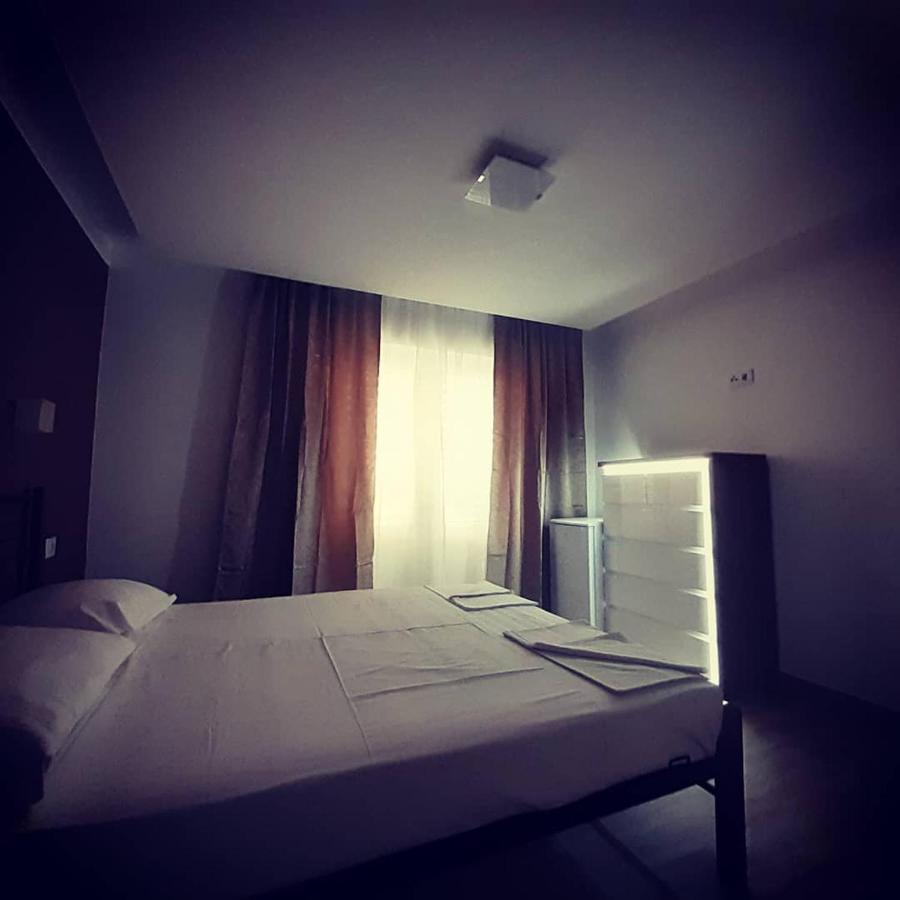 Ana & Marko Rooms Новаля Екстериор снимка